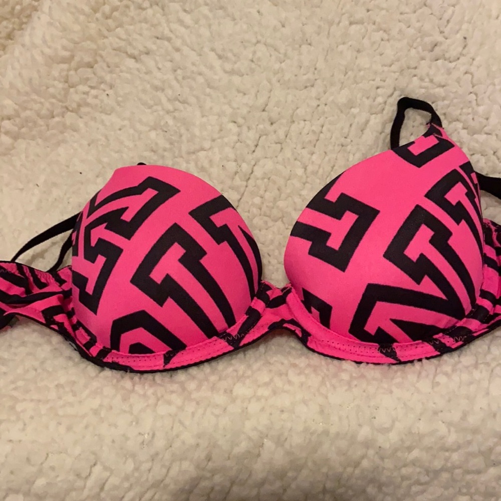 VS Pink Bra
